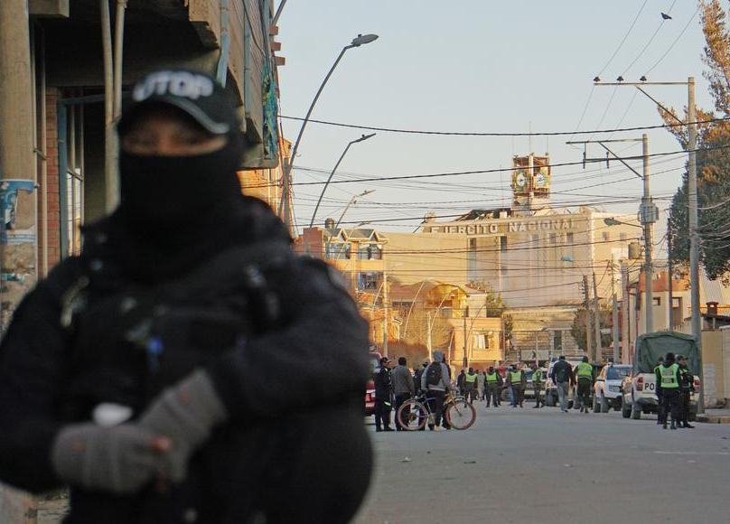 Aumentan a seis los muertos por explosiones en cuartel militar de Bolivia