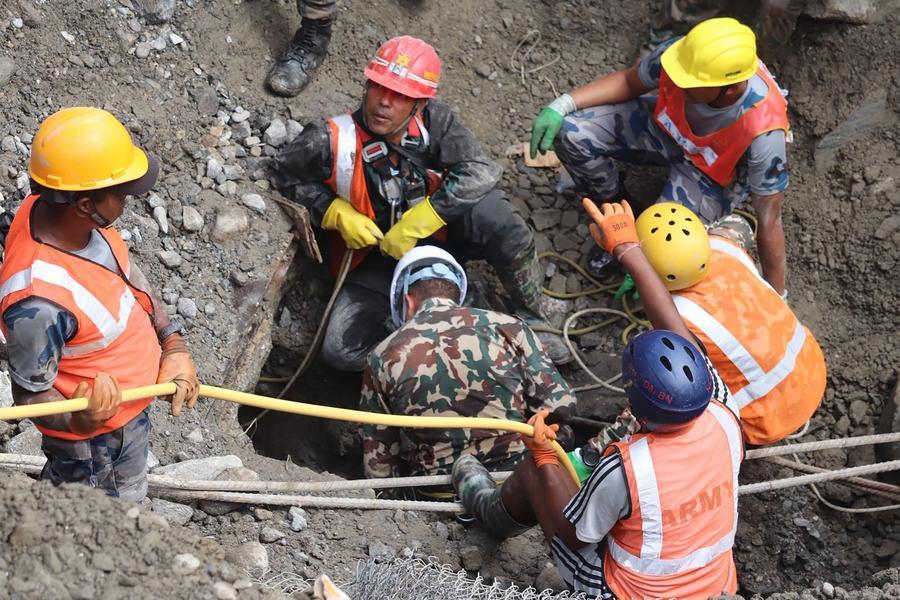 Presidente de Nepal llama a la unidad en luto nacional