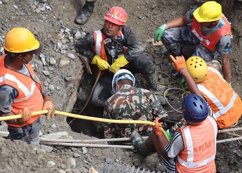 Presidente de Nepal llama a la unidad en luto nacional