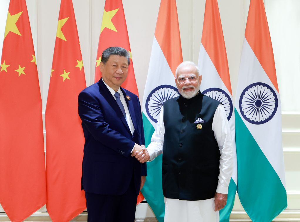 El presidente chino, Xi Jinping, se reúne con el primer ministro indio, Narendra Modi, en el marco de la 18ª Cumbre del BRICS, en Nueva Delhi, India, el 12 de septiembre de 2026. (Xinhua/Wang Ye)