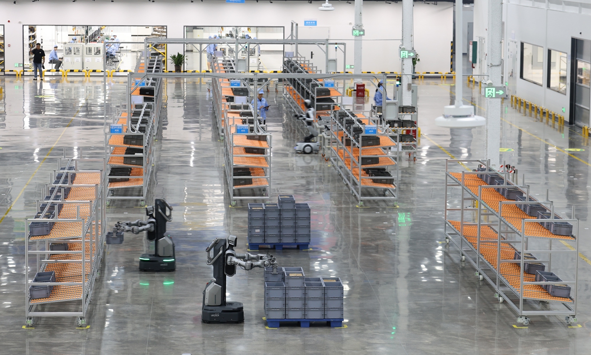 Vista del interior de la fábrica inteligente de UBTECH Robotics en Liuzhou, en la región autónoma de Guangxi Zhuang. (Foto: VCG)