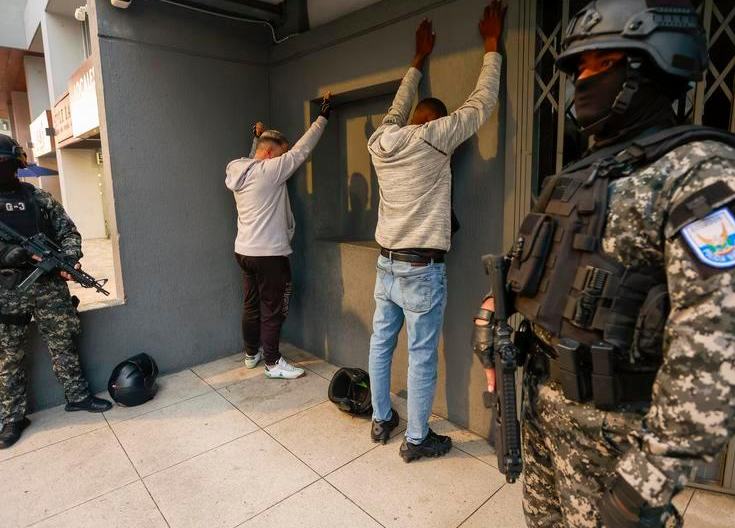 Noboa decreta nuevo "estado de excepción" en ocho provincias y tres cantones de Ecuador por ola de violencia