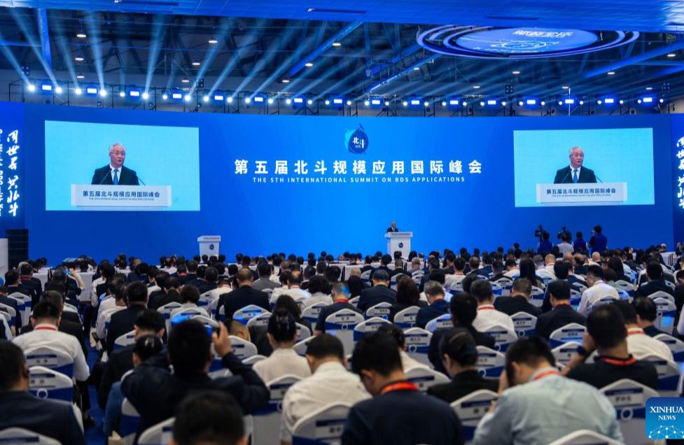 China seguirá mejorando innovación tecnológica del sistema de navegación satelital BeiDou, señala vicepremier