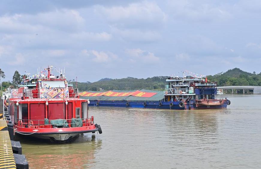 Vice primer ministro chino destaca importancia de apertura en regiones occidentales tras entrada en servicio de canal Pinglu