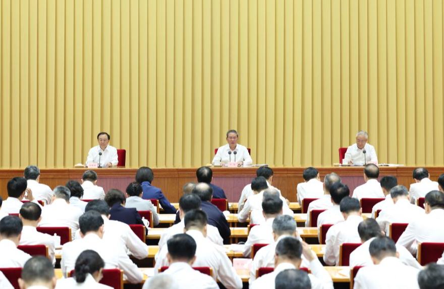 Xi destaca la necesidad de realizar esfuerzos continuos para ampliar y fortalecer la fabricación avanzada