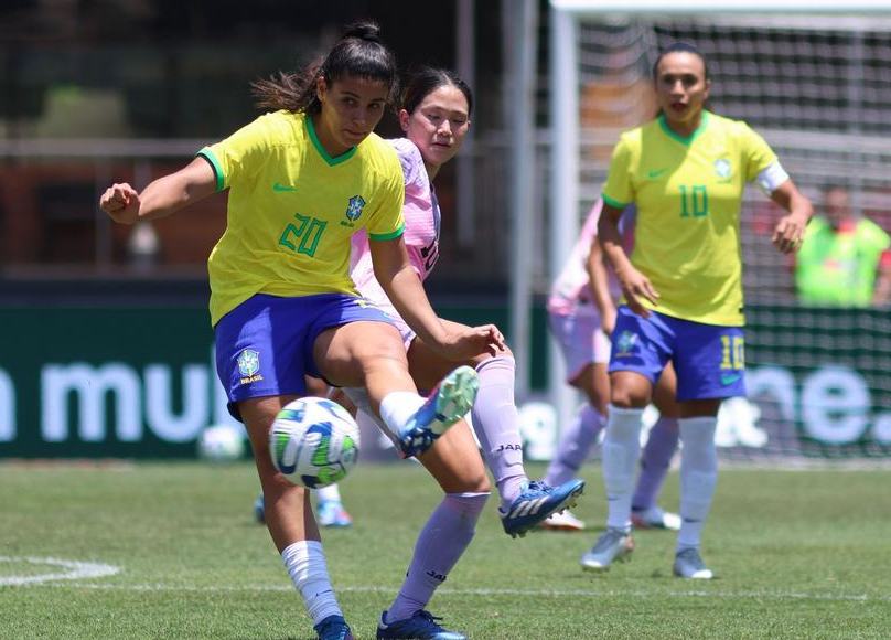 Lula sanciona ley que fomenta desarrollo de fútbol femenino en Brasil