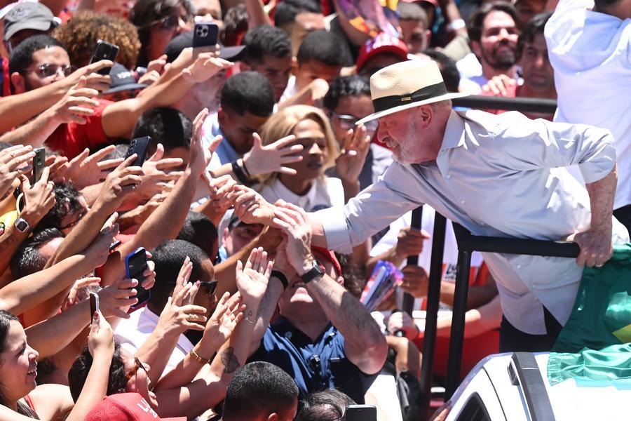 Presidente Lula da Silva convoca a votar a dos semanas de segunda vuelta electoral en Brasil