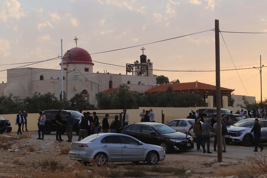 Imagen del 23 de octubre de 2026 de la iglesia donde se produjo un tiroteo durante un funeral, en la gobernación de Karak, en el sur de Jordania. (Xinhua/Mohammad Abu Ghosh)