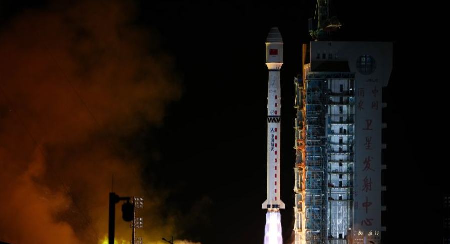 China lanza dos grupos de satélites de teledetección