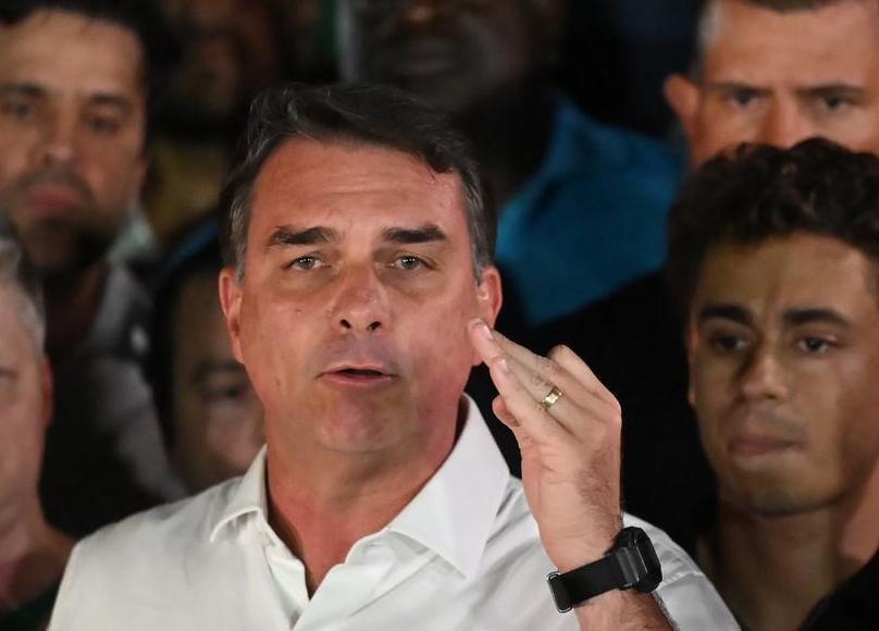 Partidos aliados de Flávio Bolsonaro reconocen victoria de Lula y rechazan anular elección en Brasil